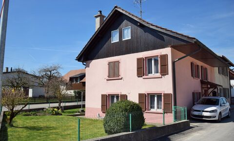 Beautiful village and family house composed of 5.5 rooms - 175 m2