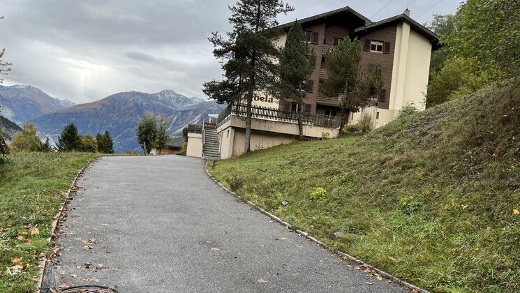 Condominium apartment CH-3953 Inden