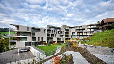 Top 3½-Zimmer Semi-Attika-Wohnung an ruhiger Lage