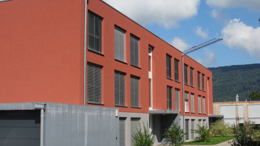 Investment building