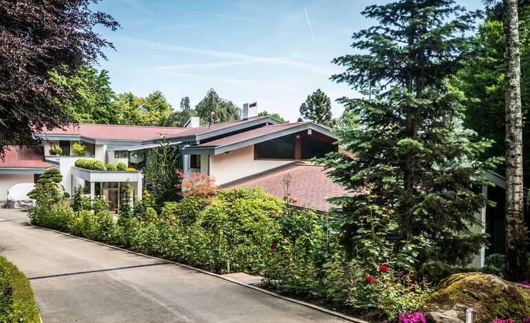 Villa d’architecte pieds dans l’eau