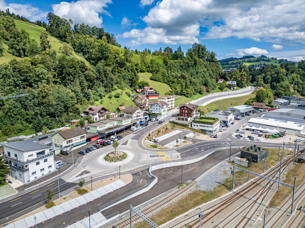 Zentrale Wohn- und Gewerbeimmobilie
