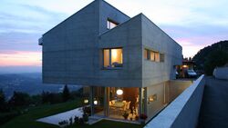 Spacieux penthouse au milieu de Carouge