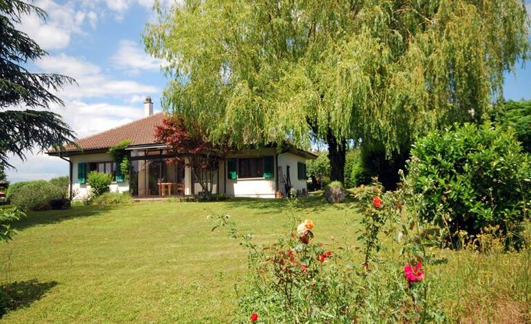 Villa de plain-pied dans un environnement campagnard