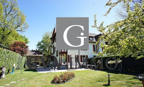 Beautiful character house just steps from the center of Geneva