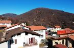 Bel terreno edificabile di 751 m2 ben soleggiato e con vista lago