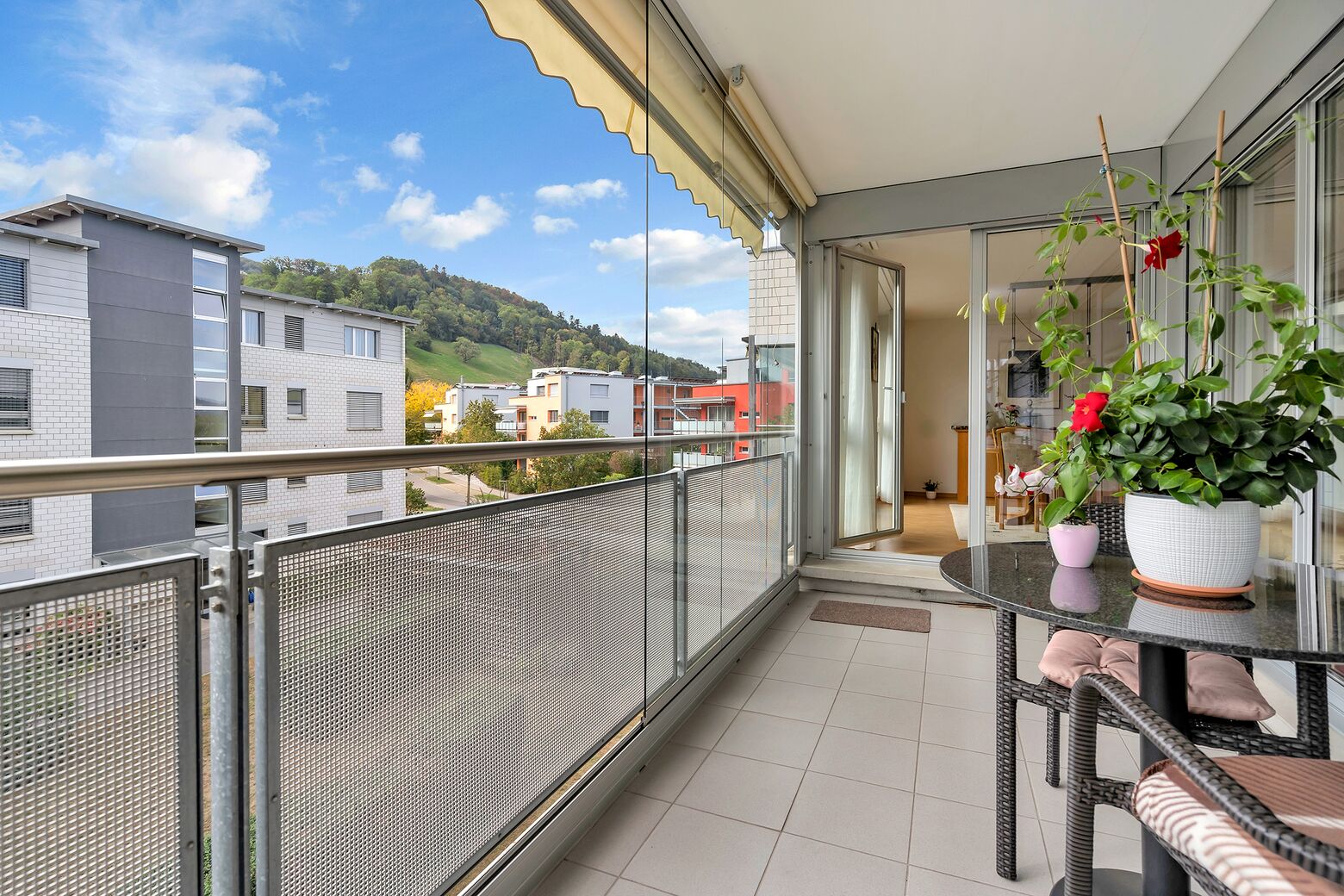 Verglaster Balkon mit Westausrichtung