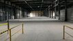 Industrial hall of 2,900 m2 for rent 300 meters from the motorway.