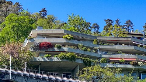 Exclusive terrace flat with lake view