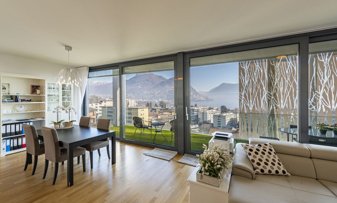 Komfortable Attika Wohnung mit Seeblick