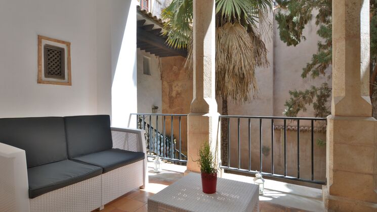 Wohnen Sie in einem gotischen Altstadtpalast aus dem  XIII Jahrhundert