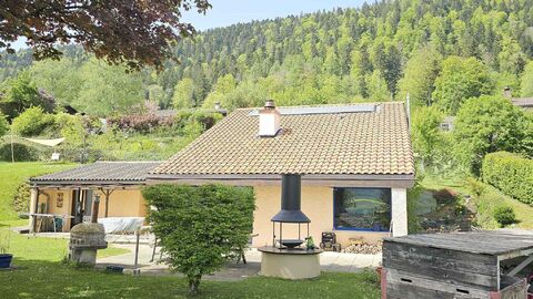 Chézard-St-Martin: Villa individuelle