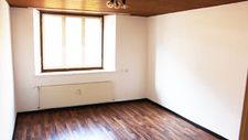 Günstige, sanft renovierte 2-Z-Wohnung per sofort zu vermieten.