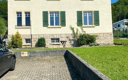 Interesting building with two apartments.