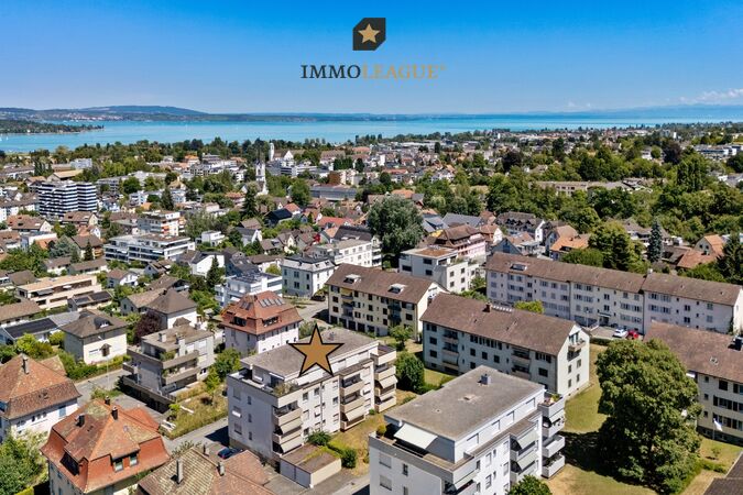 Gemütliches, sehr gepflegtes Zuhause mit Südbalkon und Seeblick an erhöhter Lage.