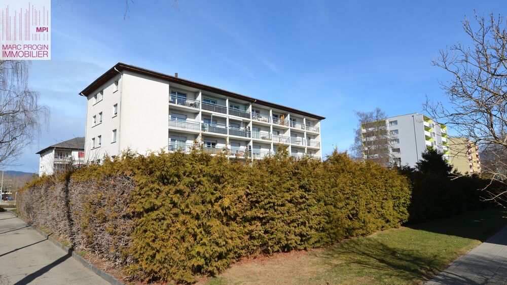 Appartement de 3.5 pièces avec balcon au 4ème et dernier étage