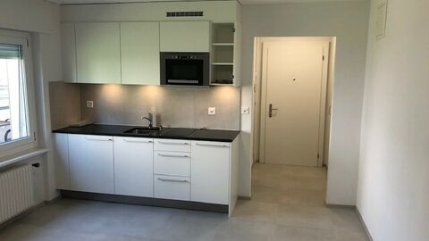 Studio avec colonne de lavage, au rez complétement rénové en 2021