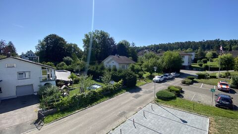 Appartement de 3,5 pièces avec balcon et une très belle vue.