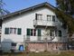Villa/Chalet de 2 appartements, garage et jardin.