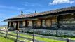 Sublime chalet d'alpage agencé avec un goût exquis. Objet unique !!!