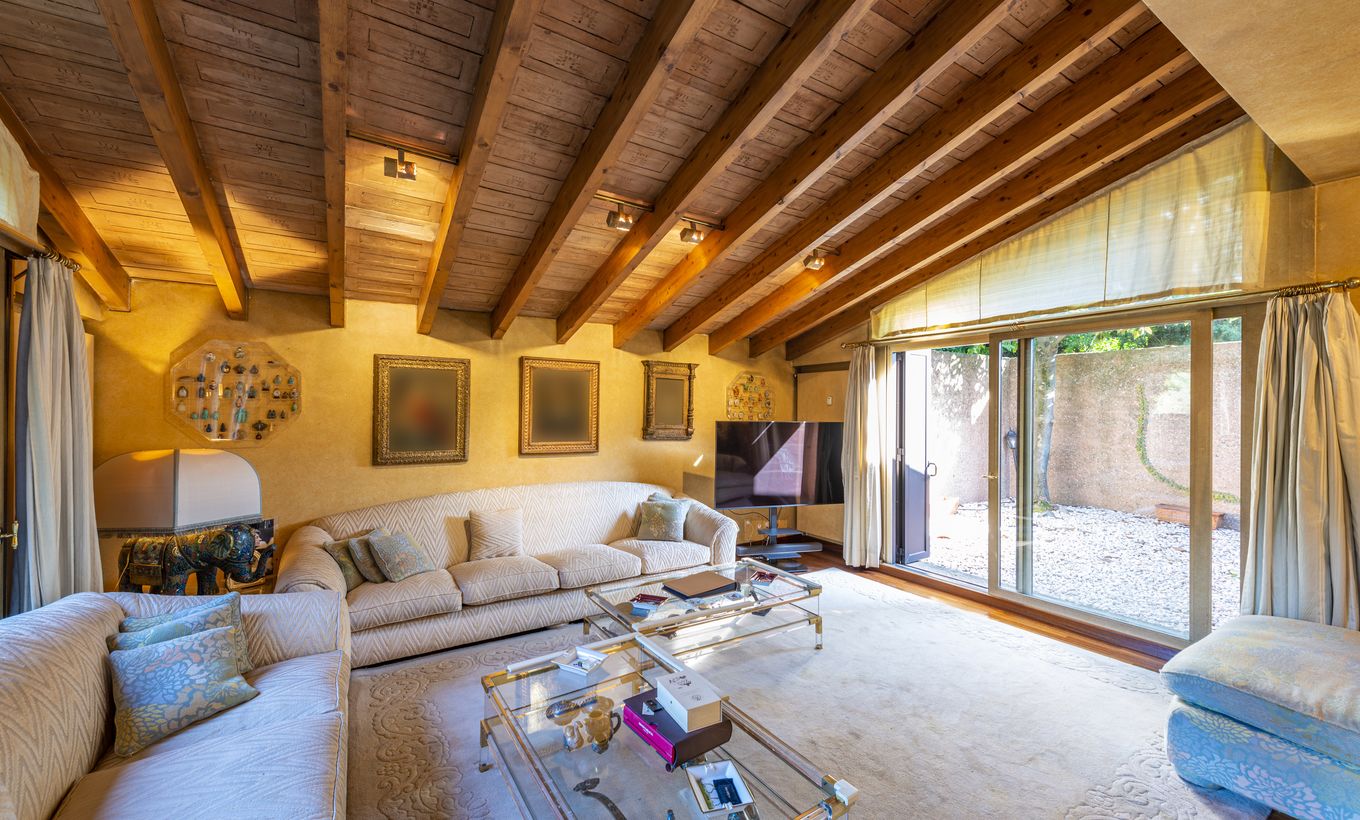 Villa in the prestigious Conventino Residence - Collina d'Oro