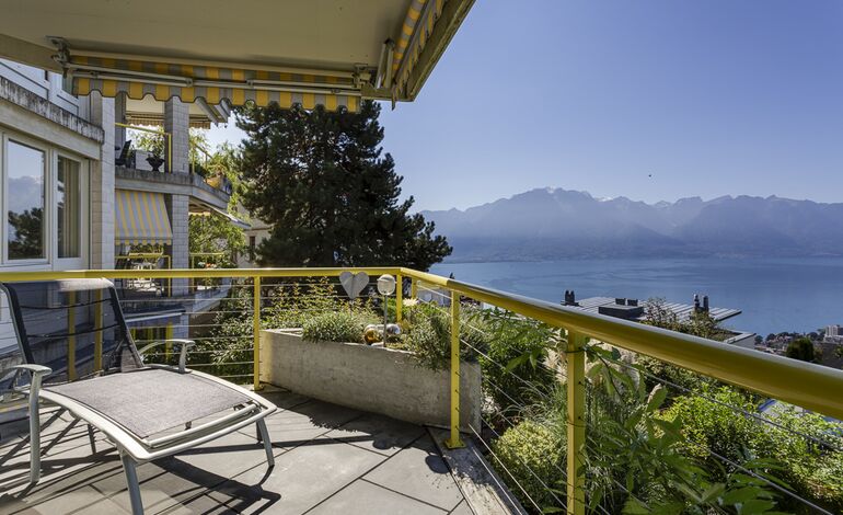 Appartement de 4.5 pièces
Proche commodités et vue panoramique