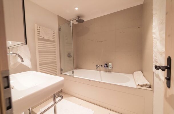 Salle de bain au rez inférieur 