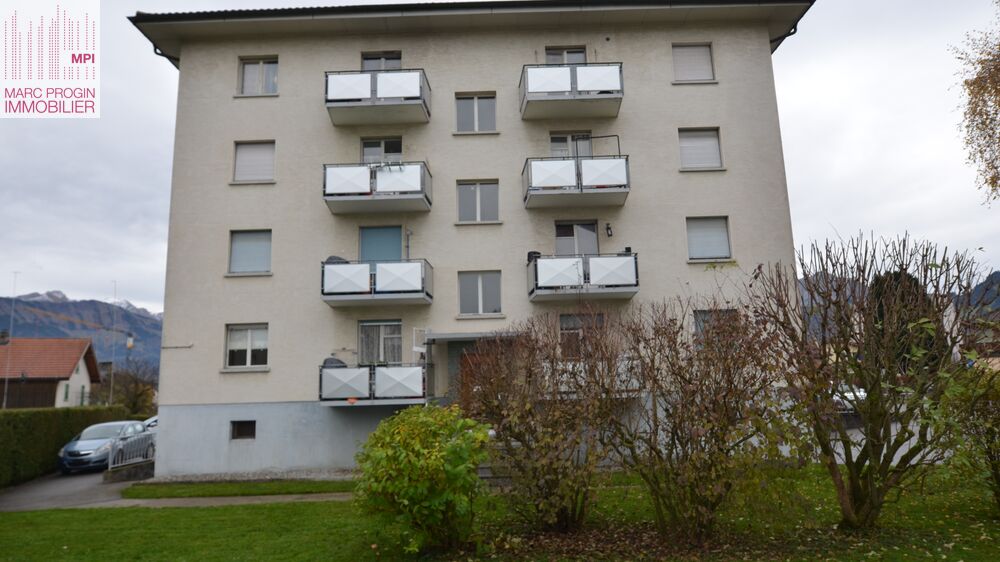 2.5 pièces au rez-supérieur avec balcon