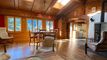Trop tard ! chalet authentique très bien entretenu avec soleil et vue