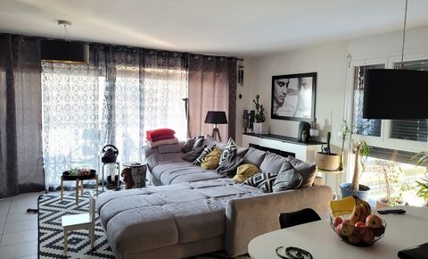 A VENDRE A DOMDIDIER, APPARTEMENT DE 4,5 PCES