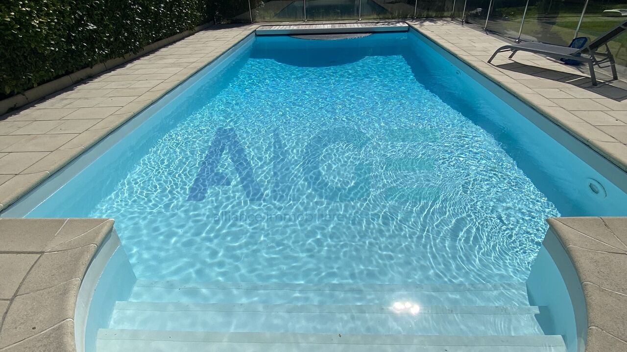 Superbe villa avec piscine au calme à Vandoeuvres