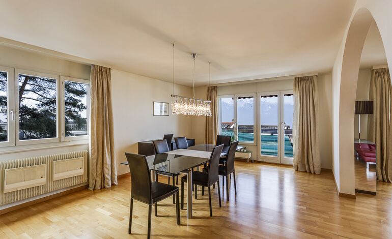 Spacieux appartement de 4.5 pièces
Quartier calme, vue lac