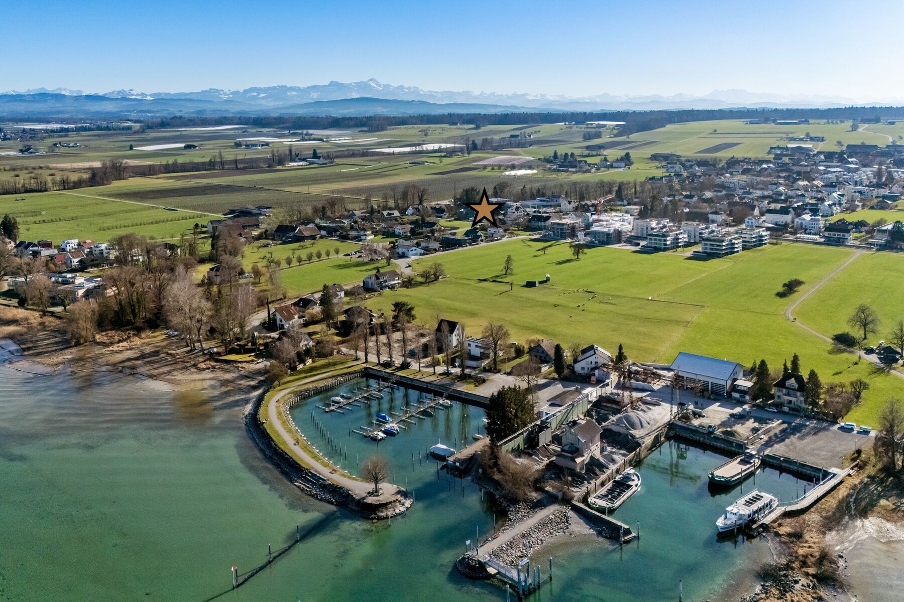 Güttingen ist eine charmante Gemeinde am Bodensee im Kanton Thurgau und steht für naturnahes Wohnen mit hoher Lebensqualität
