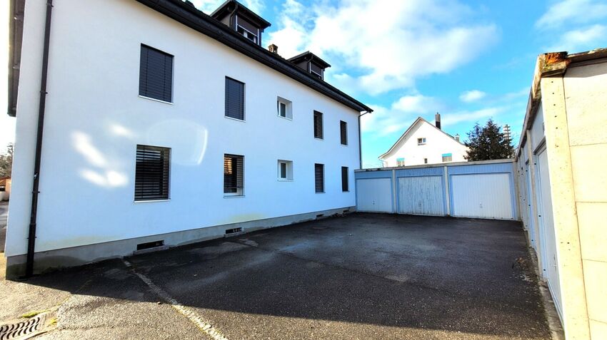 Investment building