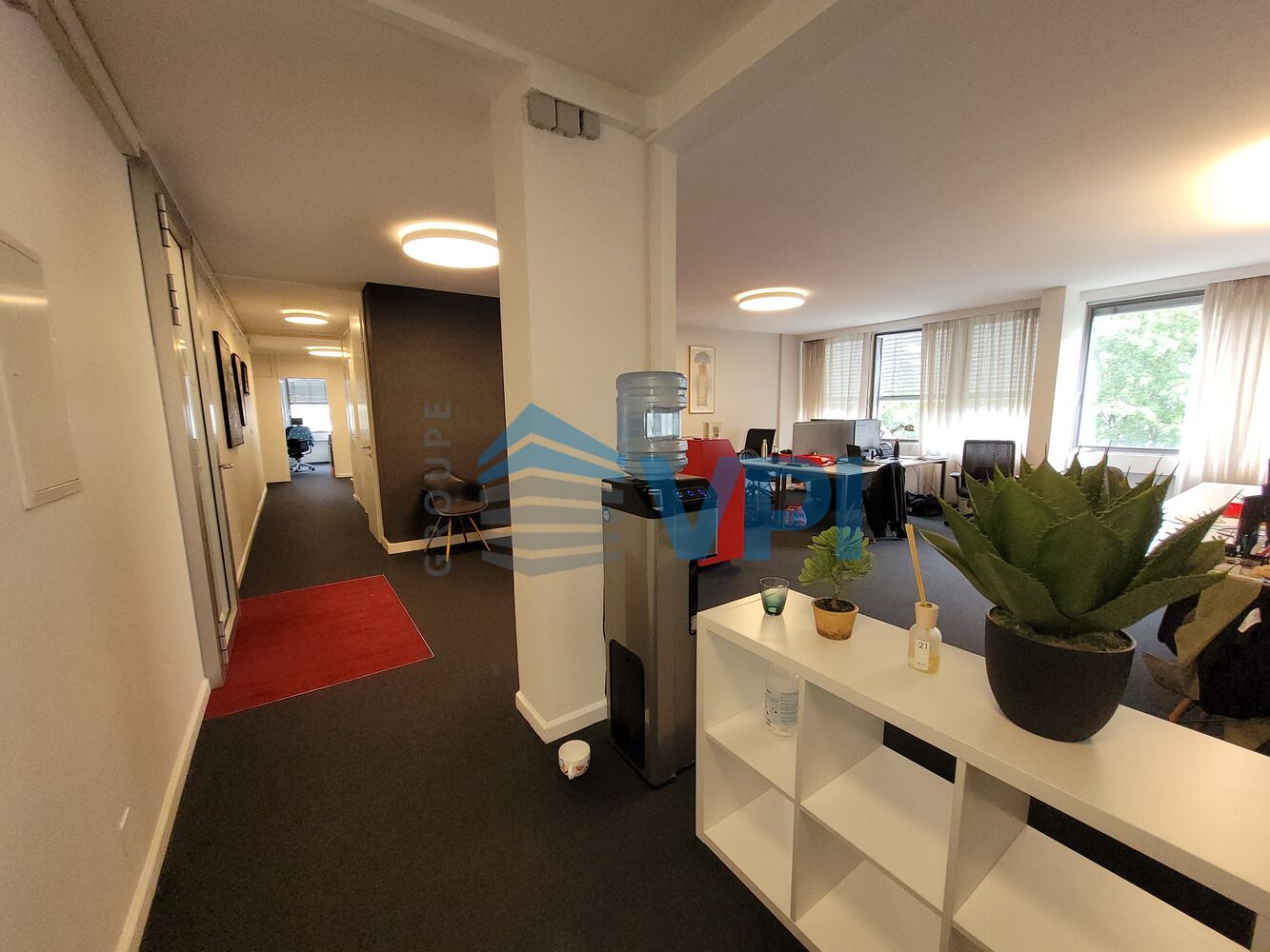 A louer locaux bureaux d'environ 200 m2 à Champel