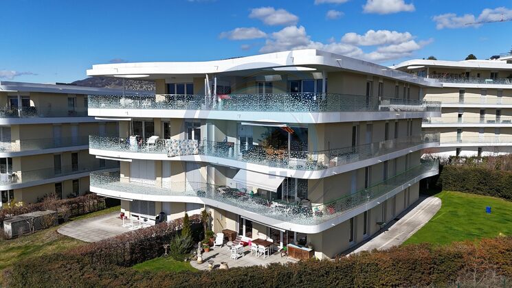SUPERBE ATTIQUE AVEC TERRASSE DOMINANTE AVEC VUE PANORAMIQUE