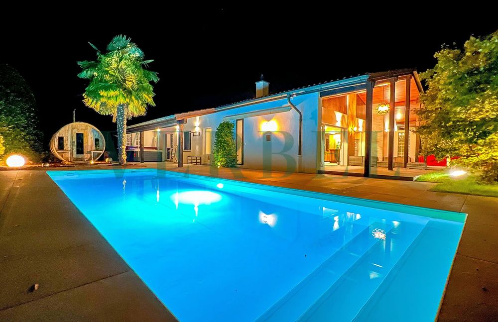 EXCLUSIVE - LUXURY VILLA WITH SWIMMING POOL