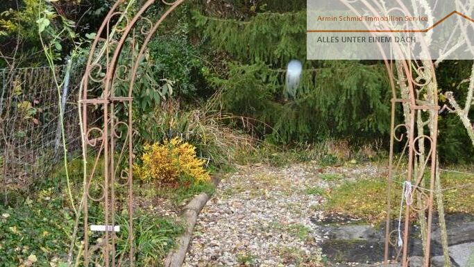 Top 6 1/2-Zimmerwohnung mit 2 Einstellhallenplätzen