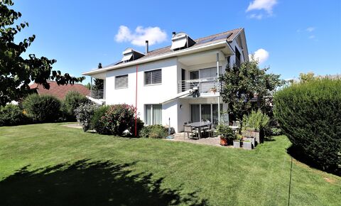 Schöne Doppelhaushälfte - Kein Renovationsbedarf!