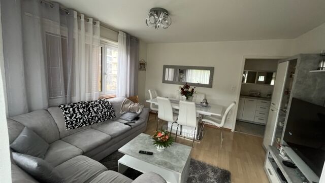 4.5 room apartment with balcony on the 1st floor.