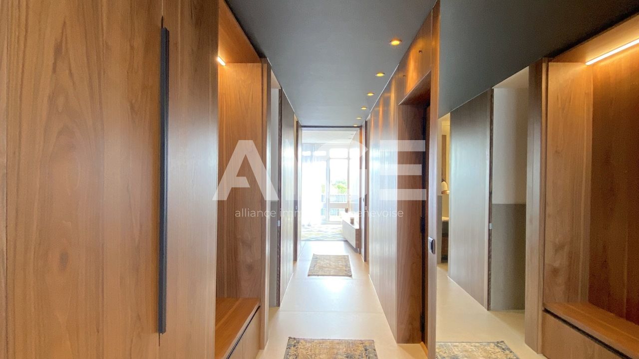 Exceptional apartment with panoramic view near UNO