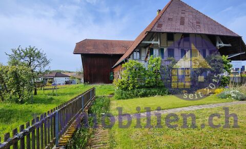 Bauernhaus mit 3 Wohnungen + Ausbaupotenzial!