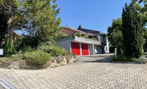 Ein Wohntraum an leicht erhöhter Bestlage
5.5 Zimmer Einfamilienhaus