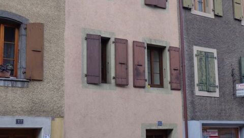 Vendue !!! Unique à Villeneuve : maison villageoise sur quatre niveaux