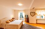 Grosse und elegante Villa mit Dependance und mit wunderbarer Seesicht