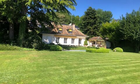 Charming house in Pregny-Chambésy with lake view