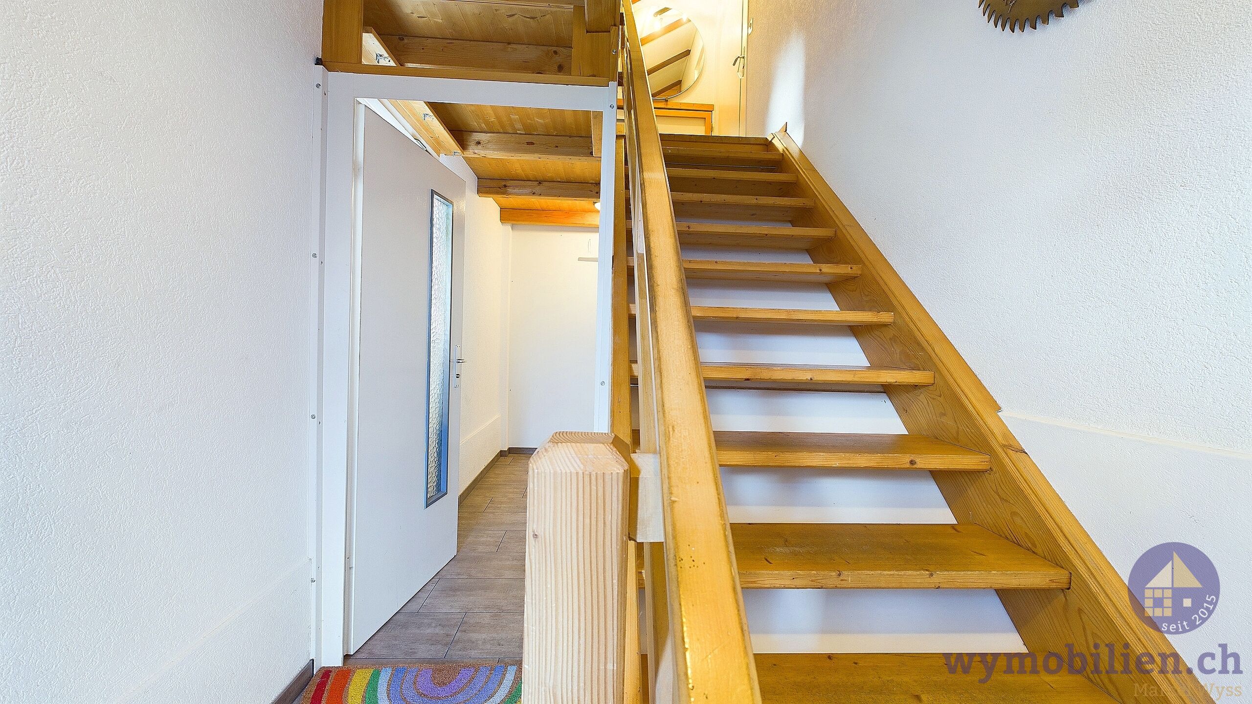 Treppenhaus; Eingang Whg 1 