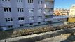 A VENDRE
IMMEUBLE D'HABITATION
4 GARAGES INDIVIDUELS
2 PLACES EXT.
