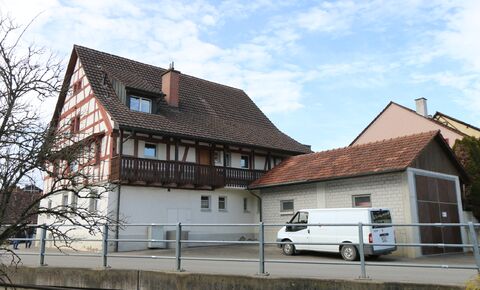 Dreifamilienhaus mit guter Renditeperspektive