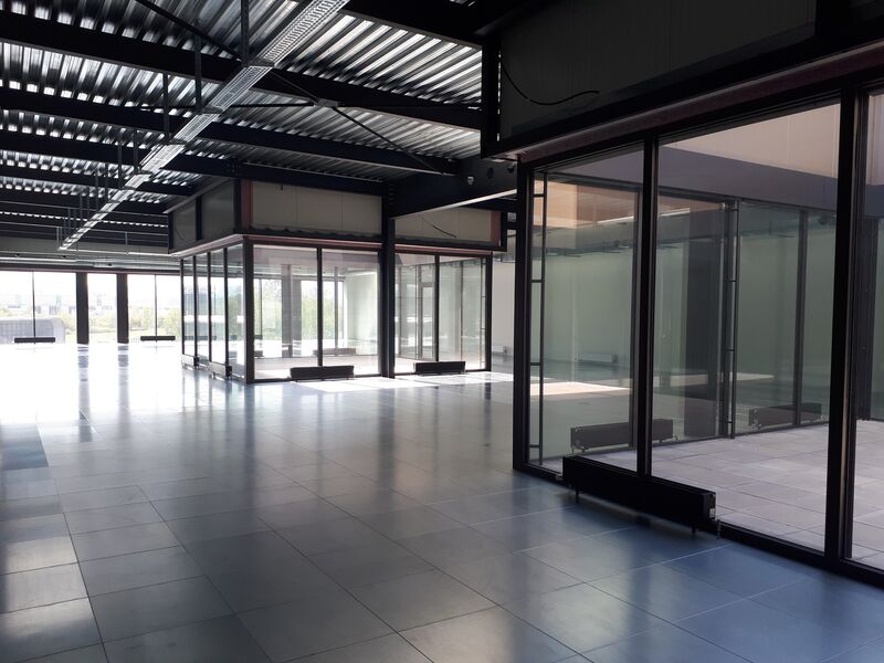 Superb office / light workshop of 138 m2 in PLO!